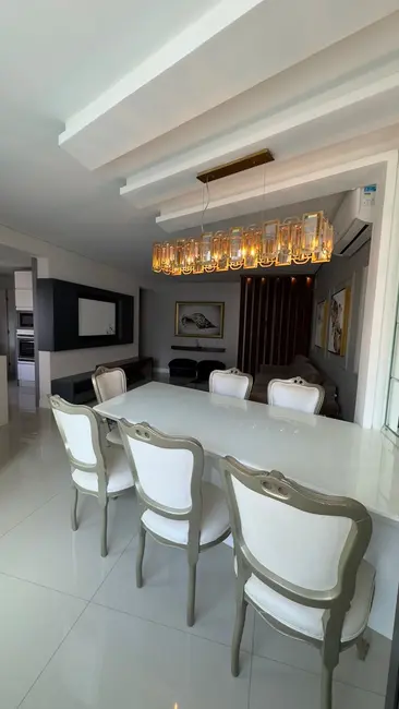 Apartamento com 3 quartos à venda, 132m2 em Centro, Balneario Camboriu - SC - imagem 5 Foto 5 de Apartamento com 3 quartos à venda, 132m2 em Centro, Balneario Camboriu - SC