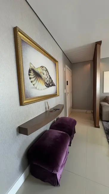 Apartamento com 3 quartos à venda, 132m2 em Centro, Balneario Camboriu - SC - imagem 2 Foto 2 de Apartamento com 3 quartos à venda, 132m2 em Centro, Balneario Camboriu - SC