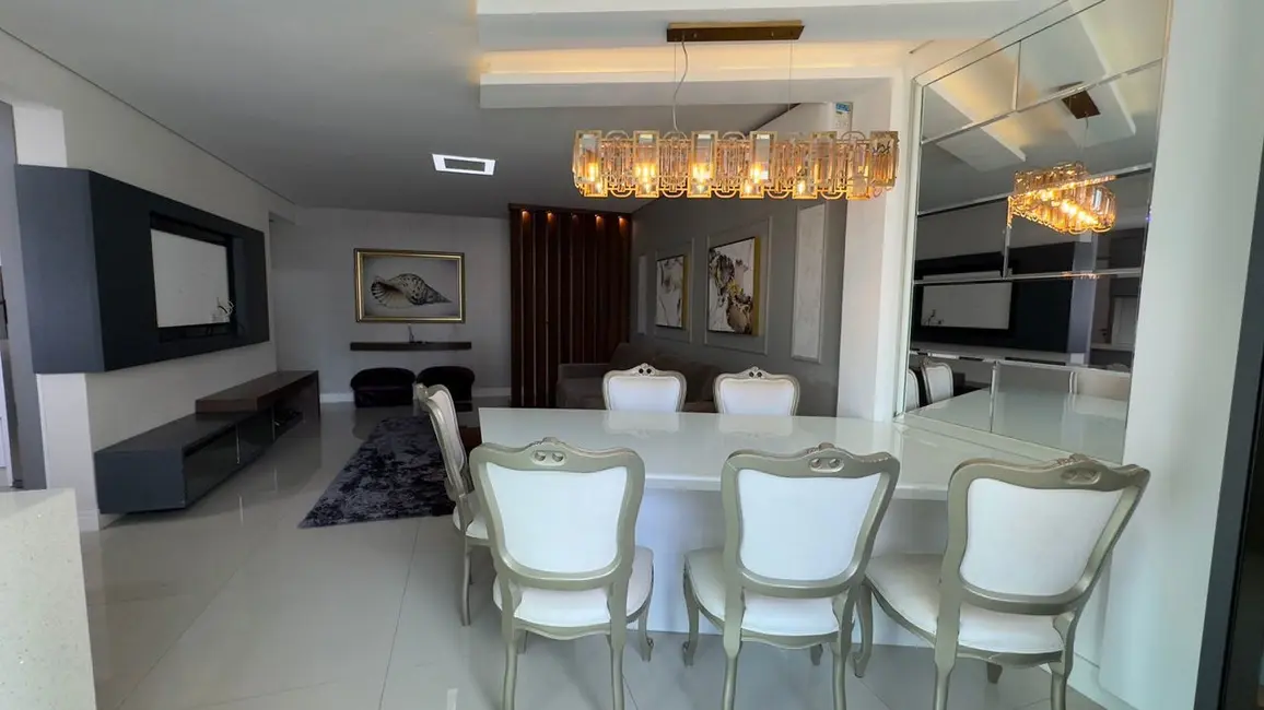 Apartamento com 3 quartos à venda, 132m2 em Centro, Balneario Camboriu - SC - imagem 4 Foto 4 de Apartamento com 3 quartos à venda, 132m2 em Centro, Balneario Camboriu - SC