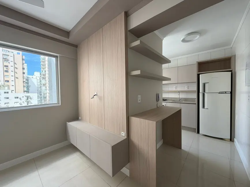 Foto 2 de Apartamento com 1 quarto à venda, 54m2 em Centro, Balneario Camboriu - SC