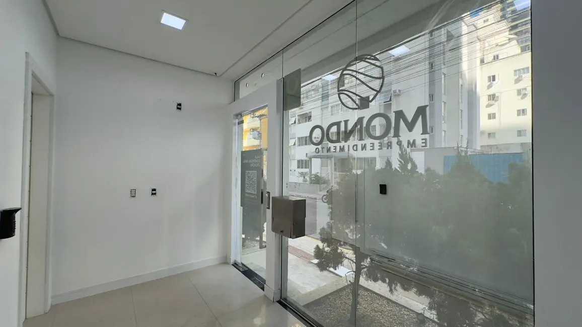 Sala Comercial para alugar, 106m2 em Pioneiros, Balneario Camboriu - SC - imagem 3 Foto 3 de Sala Comercial para alugar, 106m2 em Pioneiros, Balneario Camboriu - SC