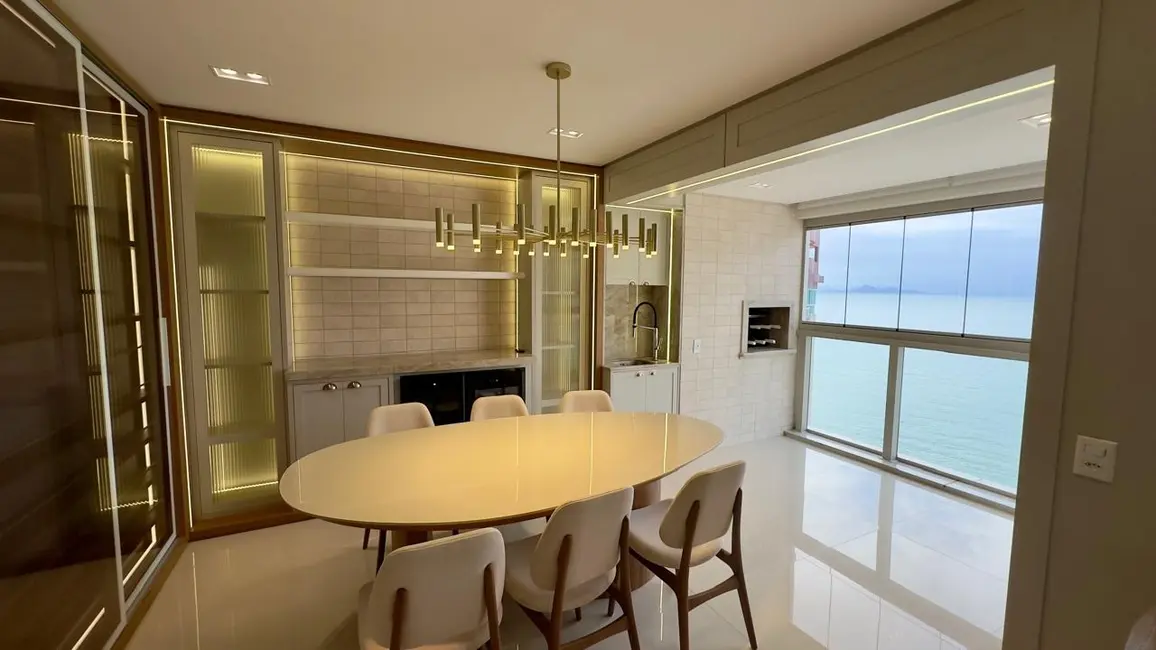Foto 1 de Apartamento com 4 quartos à venda, 160m2 em Centro, Balneario Camboriu - SC