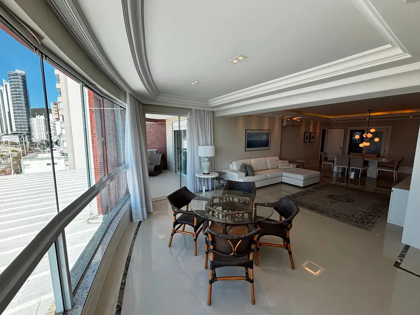 Apartamento com 3 quartos à venda, 186m2 em Centro, Balneario Camboriu - SC - imagem 7 Foto 7 de Apartamento com 3 quartos à venda, 186m2 em Centro, Balneario Camboriu - SC