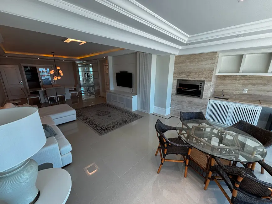 Apartamento com 3 quartos à venda, 186m2 em Centro, Balneario Camboriu - SC - imagem 6 Foto 6 de Apartamento com 3 quartos à venda, 186m2 em Centro, Balneario Camboriu - SC