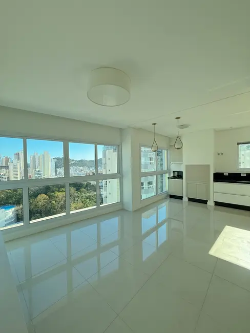 Apartamento com 4 quartos à venda, 135m2 em Pioneiros, Balneario Camboriu - SC - imagem 1 Foto 1 de Apartamento com 4 quartos à venda, 135m2 em Pioneiros, Balneario Camboriu - SC