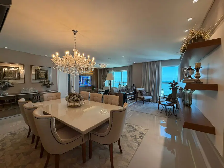 Apartamento com 4 quartos à venda, 189m2 em Centro, Balneario Camboriu - SC - imagem 1 Foto 1 de Apartamento com 4 quartos à venda, 189m2 em Centro, Balneario Camboriu - SC