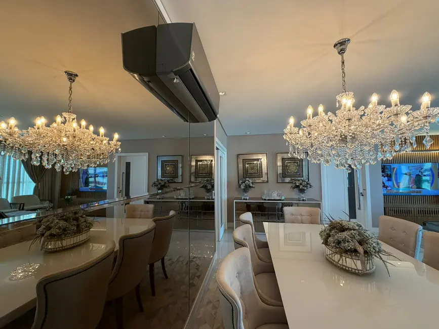 Apartamento com 4 quartos à venda, 189m2 em Centro, Balneario Camboriu - SC - imagem 6 Foto 6 de Apartamento com 4 quartos à venda, 189m2 em Centro, Balneario Camboriu - SC