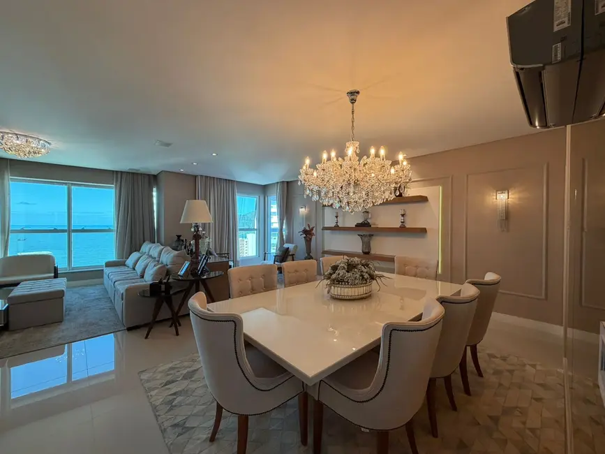 Apartamento com 4 quartos à venda, 189m2 em Centro, Balneario Camboriu - SC - imagem 5 Foto 5 de Apartamento com 4 quartos à venda, 189m2 em Centro, Balneario Camboriu - SC