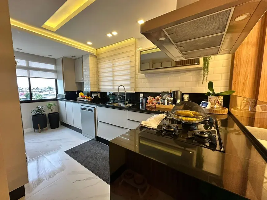 Apartamento com 3 quartos à venda, 107m2 em Centro, Itajai - SC - imagem 4 Foto 4 de Apartamento com 3 quartos à venda, 107m2 em Centro, Itajai - SC