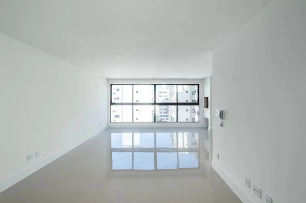 Apartamento com 3 quartos à venda, 117m2 em Centro, Balneario Camboriu - SC - imagem 8 Foto 8 de Apartamento com 3 quartos à venda, 117m2 em Centro, Balneario Camboriu - SC