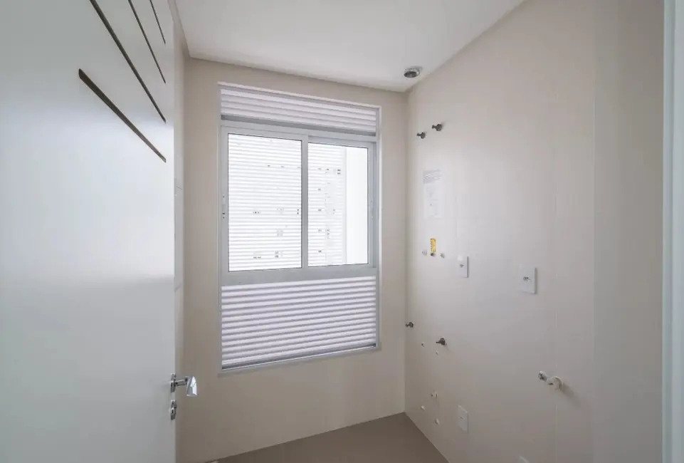 Apartamento com 3 quartos à venda, 117m2 em Centro, Balneario Camboriu - SC - imagem 7 Foto 7 de Apartamento com 3 quartos à venda, 117m2 em Centro, Balneario Camboriu - SC