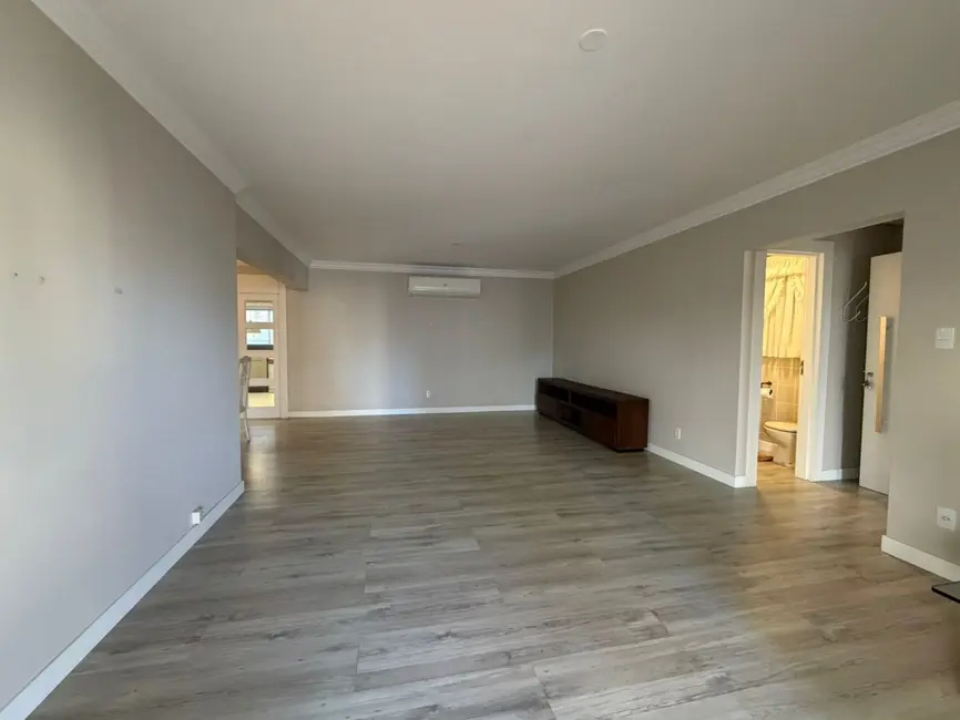 Apartamento com 3 quartos à venda em Centro, Balneario Camboriu - SC - imagem 4 Foto 4 de Apartamento com 3 quartos à venda em Centro, Balneario Camboriu - SC