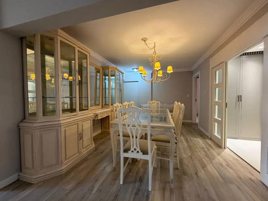 Apartamento com 3 quartos à venda em Centro, Balneario Camboriu - SC - imagem 8 Foto 8 de Apartamento com 3 quartos à venda em Centro, Balneario Camboriu - SC