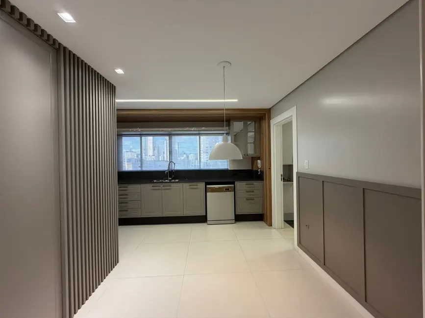 Apartamento com 3 quartos à venda em Centro, Balneario Camboriu - SC - imagem 7 Foto 7 de Apartamento com 3 quartos à venda em Centro, Balneario Camboriu - SC