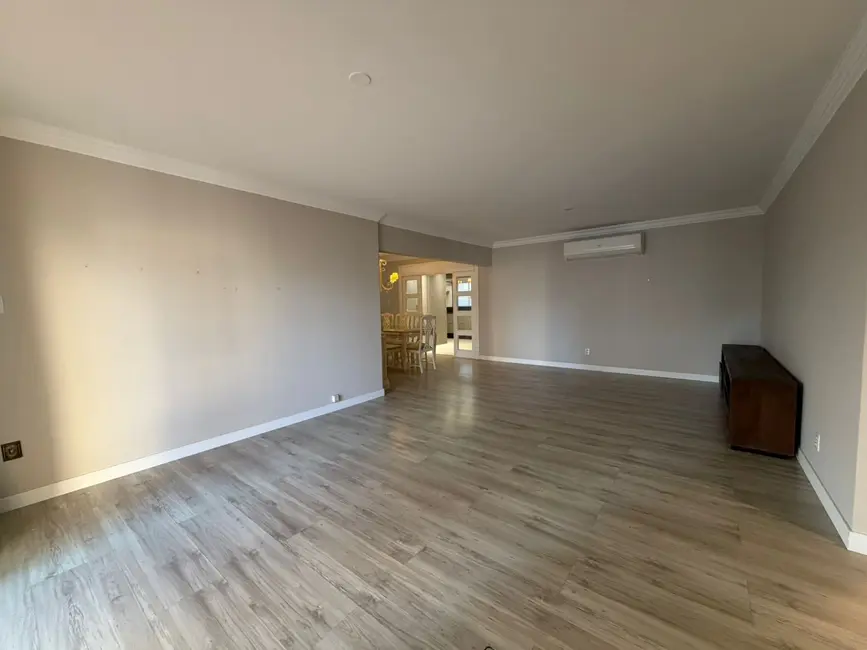 Apartamento com 3 quartos à venda em Centro, Balneario Camboriu - SC - imagem 5 Foto 5 de Apartamento com 3 quartos à venda em Centro, Balneario Camboriu - SC