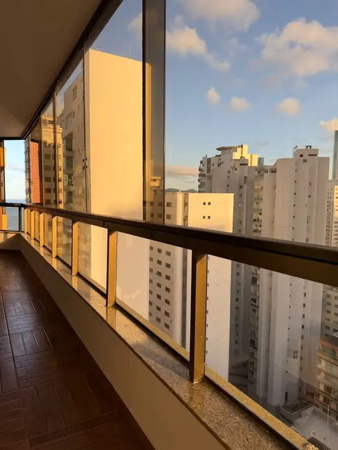 Apartamento com 3 quartos à venda em Centro, Balneario Camboriu - SC - imagem 3 Foto 3 de Apartamento com 3 quartos à venda em Centro, Balneario Camboriu - SC