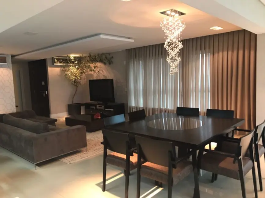 Foto 1 de Apartamento com 3 quartos à venda, 206m2 em Centro, Balneario Camboriu - SC