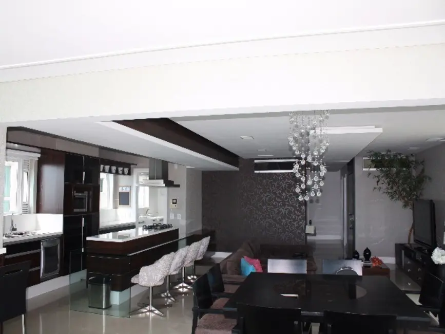 Foto 9 de Apartamento com 3 quartos à venda, 206m2 em Centro, Balneario Camboriu - SC