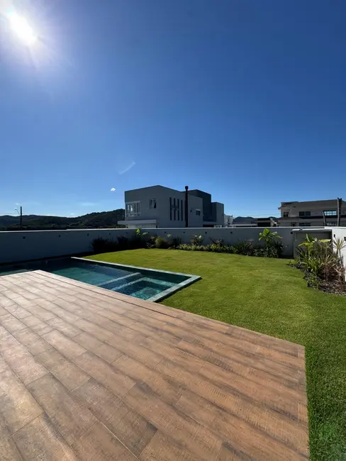 Foto 4 de Casa de Condomínio com 5 quartos à venda, 486m2 em Santa Regina, Camboriu - SC