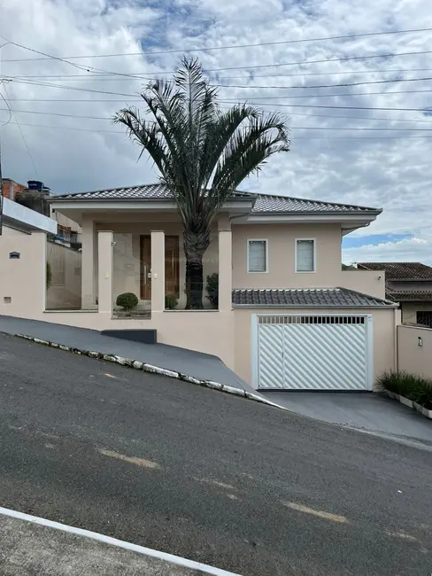 Foto 1 de Casa com 2 quartos à venda em Nações, Balneario Camboriu - SC