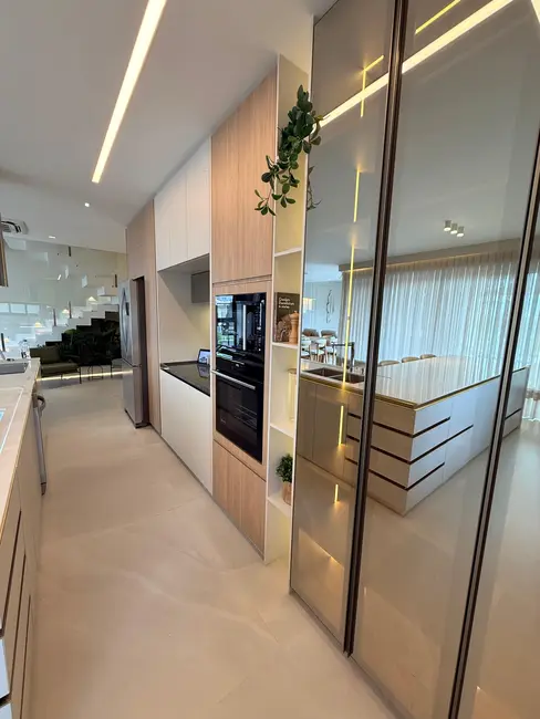 Foto 7 de Casa de Condomínio com 4 quartos à venda, 440m2 em Santa Regina, Camboriu - SC