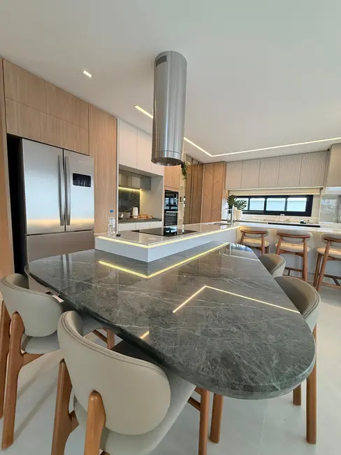 Foto 3 de Casa de Condomínio com 4 quartos à venda, 440m2 em Santa Regina, Camboriu - SC