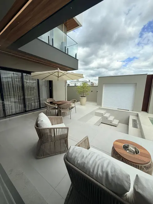 Foto 2 de Casa de Condomínio com 4 quartos à venda, 440m2 em Santa Regina, Camboriu - SC