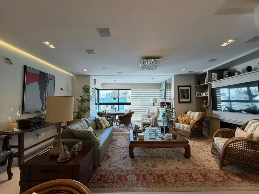 Foto 1 de Apartamento com 3 quartos à venda, 138m2 em Centro, Balneario Camboriu - SC