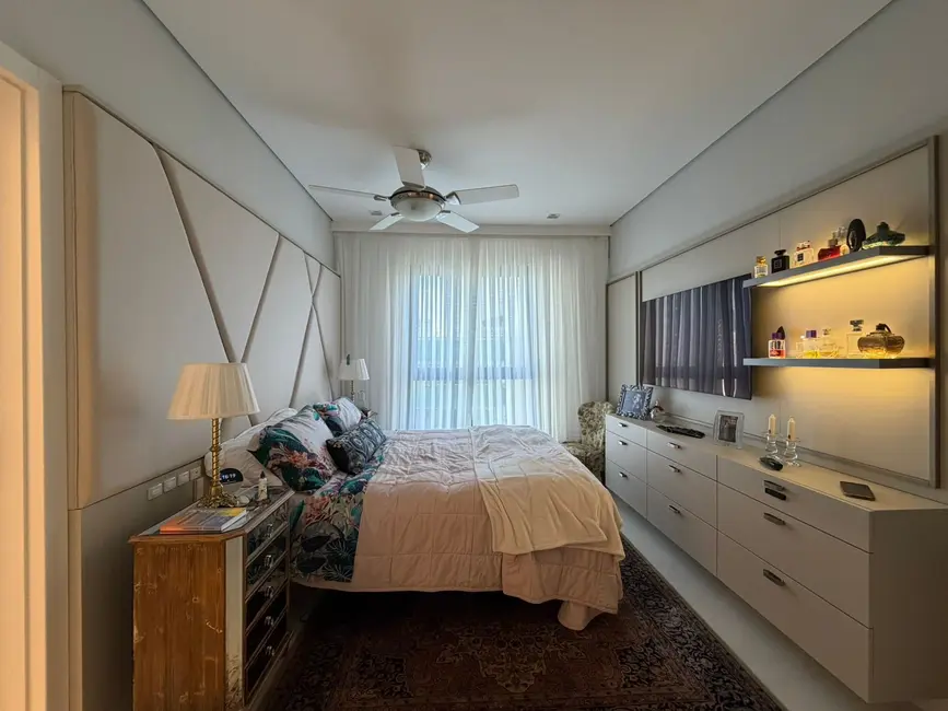 Foto 9 de Apartamento com 3 quartos à venda, 138m2 em Centro, Balneario Camboriu - SC