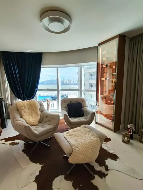 Apartamento com 4 quartos à venda, 160m2 em Pioneiros, Balneario Camboriu - SC - imagem 9 Foto 9 de Apartamento com 4 quartos à venda, 160m2 em Pioneiros, Balneario Camboriu - SC