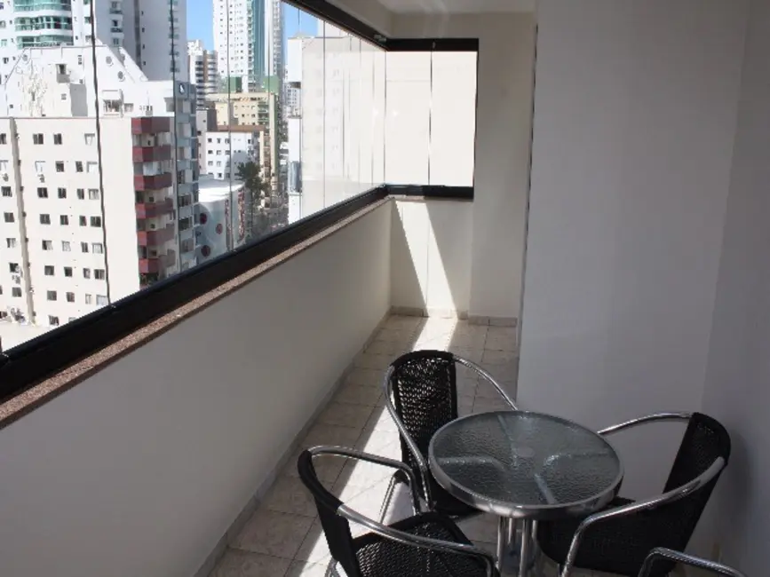 Apartamento com 2 quartos à venda, 80m2 em Centro, Balneario Camboriu - SC - imagem 3 Foto 3 de Apartamento com 2 quartos à venda, 80m2 em Centro, Balneario Camboriu - SC