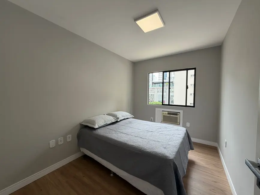 Apartamento com 3 quartos à venda, 125m2 em Centro, Balneario Camboriu - SC - imagem 8 Foto 8 de Apartamento com 3 quartos à venda, 125m2 em Centro, Balneario Camboriu - SC