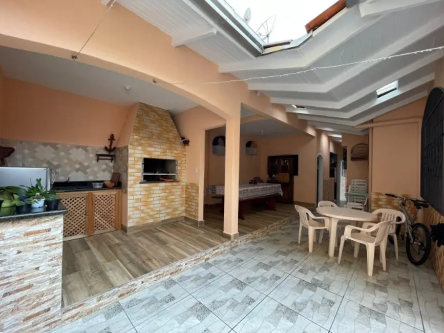 Casa com 3 quartos à venda, 158m2 em Nações, Balneario Camboriu - SC - imagem 8 Foto 8 de Casa com 3 quartos à venda, 158m2 em Nações, Balneario Camboriu - SC