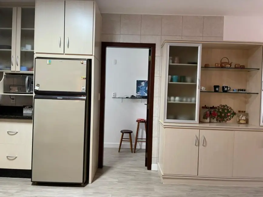 Casa com 3 quartos à venda, 158m2 em Nações, Balneario Camboriu - SC - imagem 3 Foto 3 de Casa com 3 quartos à venda, 158m2 em Nações, Balneario Camboriu - SC