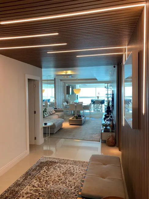 Apartamento com 4 quartos à venda, 219m2 em Centro, Balneario Camboriu - SC - imagem 4 Foto 4 de Apartamento com 4 quartos à venda, 219m2 em Centro, Balneario Camboriu - SC