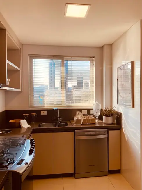 Apartamento com 3 quartos à venda, 160m2 em Centro, Balneario Camboriu - SC - imagem 7 Foto 7 de Apartamento com 3 quartos à venda, 160m2 em Centro, Balneario Camboriu - SC