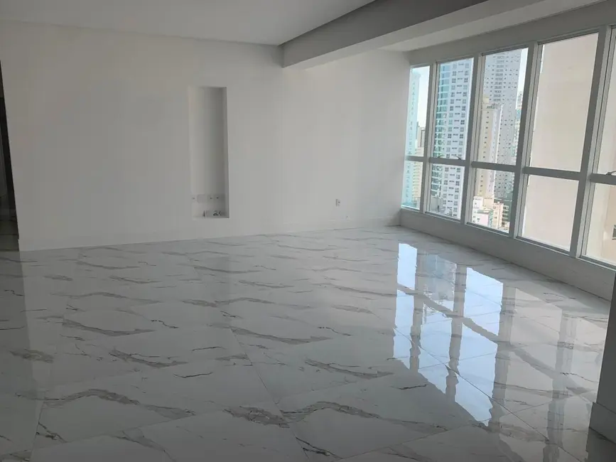 Foto 3 de Apartamento com 4 quartos à venda, 182m2 em Balneario Camboriu - SC