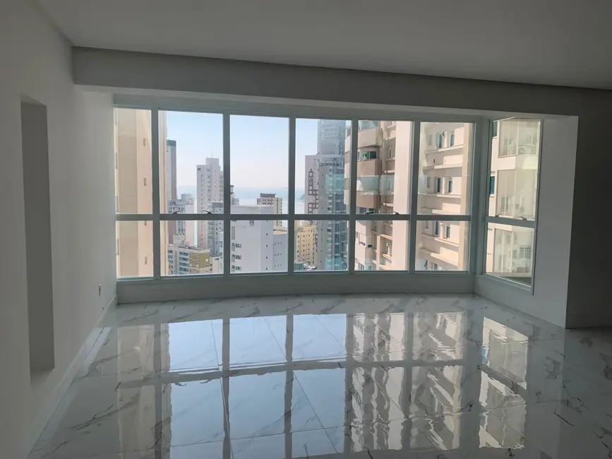 Foto 2 de Apartamento com 4 quartos à venda, 182m2 em Balneario Camboriu - SC