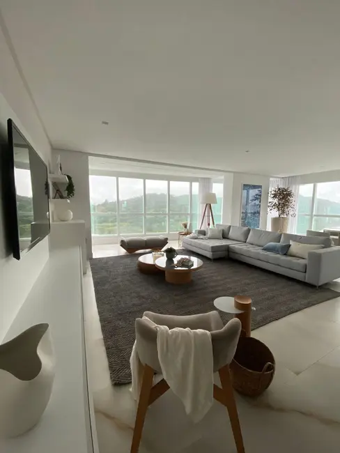 Foto 1 de Apartamento com 3 quartos à venda, 187m2 em Centro, Balneario Camboriu - SC