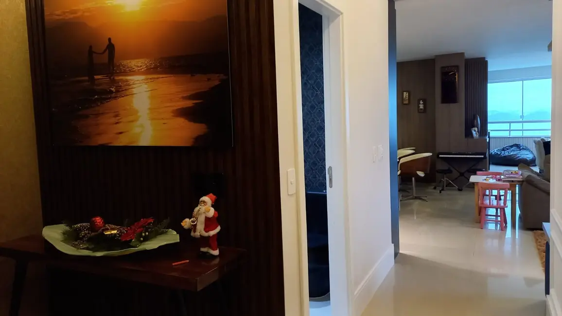 Apartamento com 4 quartos à venda, 278m2 em Centro, Balneario Camboriu - SC - imagem 4 Foto 4 de Apartamento com 4 quartos à venda, 278m2 em Centro, Balneario Camboriu - SC