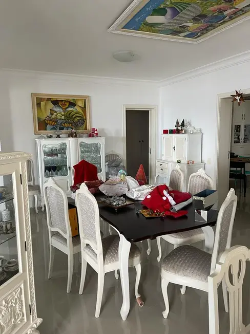 Apartamento com 4 quartos para alugar, 410m2 em Centro, Balneario Camboriu - SC - imagem 7 Foto 7 de Apartamento com 4 quartos para alugar, 410m2 em Centro, Balneario Camboriu - SC
