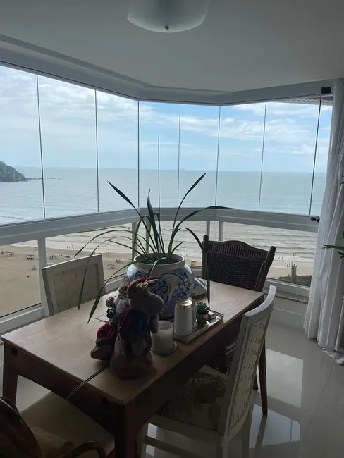 Apartamento com 4 quartos para alugar, 410m2 em Centro, Balneario Camboriu - SC - imagem 3 Foto 3 de Apartamento com 4 quartos para alugar, 410m2 em Centro, Balneario Camboriu - SC