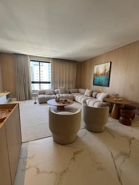 Apartamento com 3 quartos à venda, 131m2 em Pioneiros, Balneario Camboriu - SC - imagem 3 Foto 3 de Apartamento com 3 quartos à venda, 131m2 em Pioneiros, Balneario Camboriu - SC