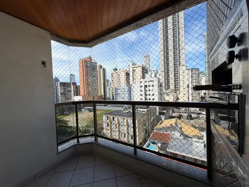 Foto 2 de Apartamento com 2 quartos para alugar, 70m2 em Centro, Balneario Camboriu - SC
