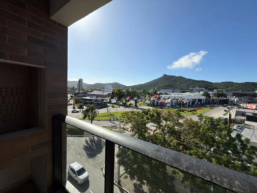 Apartamento com 2 quartos à venda, 63m2 em Centro, Balneario Camboriu - SC - imagem 3 Foto 3 de Apartamento com 2 quartos à venda, 63m2 em Centro, Balneario Camboriu - SC