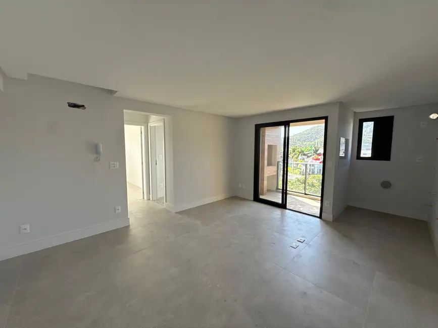 Apartamento com 2 quartos à venda, 63m2 em Centro, Balneario Camboriu - SC - imagem 2 Foto 2 de Apartamento com 2 quartos à venda, 63m2 em Centro, Balneario Camboriu - SC