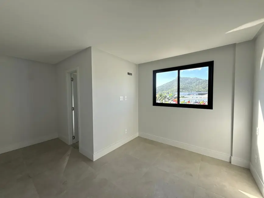 Apartamento com 2 quartos à venda, 63m2 em Centro, Balneario Camboriu - SC - imagem 6 Foto 6 de Apartamento com 2 quartos à venda, 63m2 em Centro, Balneario Camboriu - SC