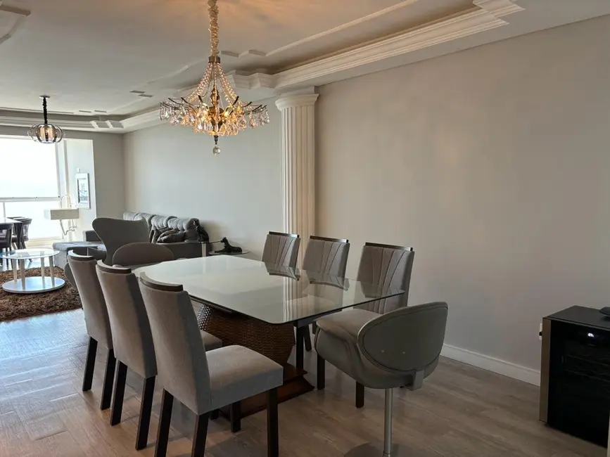 Foto 3 de Apartamento com 4 quartos para alugar, 120m2 em Centro, Balneario Camboriu - SC