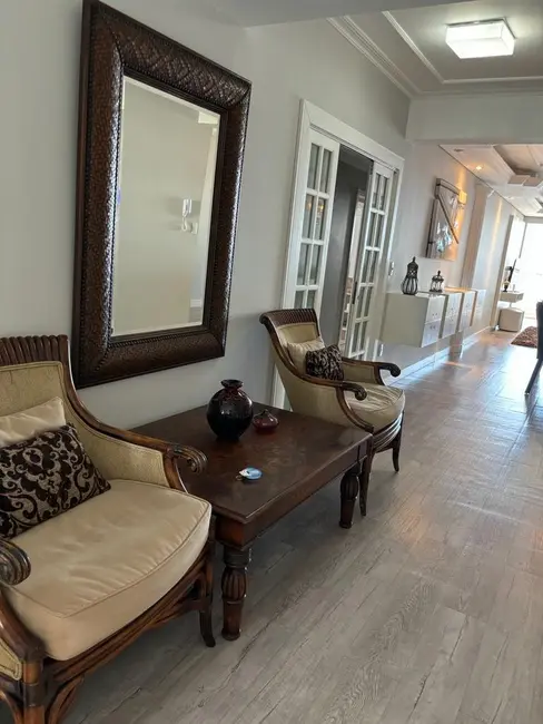 Foto 5 de Apartamento com 4 quartos para alugar, 120m2 em Centro, Balneario Camboriu - SC