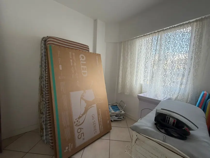 Apartamento com 3 quartos para alugar, 130m2 em Centro, Balneario Camboriu - SC - imagem 8 Foto 8 de Apartamento com 3 quartos para alugar, 130m2 em Centro, Balneario Camboriu - SC